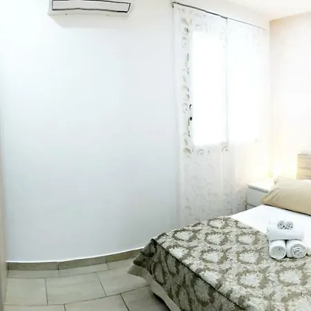 Bed & Breakfast Morghella 3*